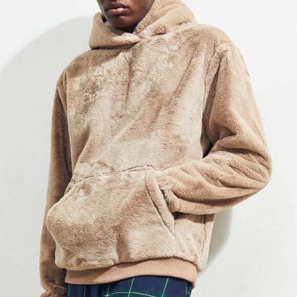 Urban Outfitters Oversized Faux Fur Hoodie Sweatshirt. Tan. Men's Size S